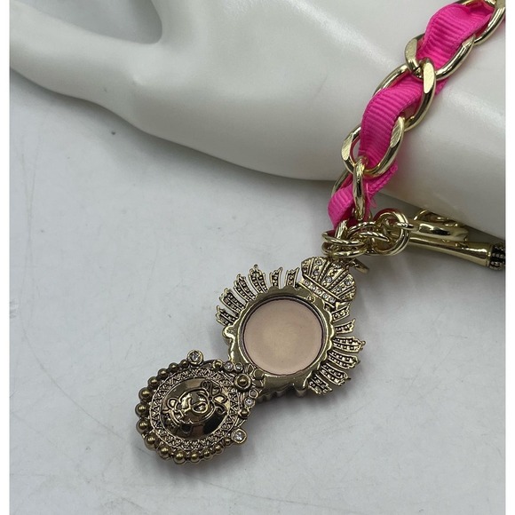 Juicy Couture Gold Save The Queen Perfume Charm Bracelet Gold Links
Pink Ribbon - Picture 5 of 10